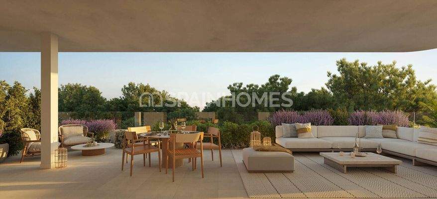 Sea-View Flats with Premium Amenities in Torremolinos