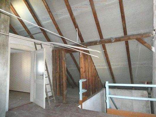 DG: Treppe in die unteren Etagen