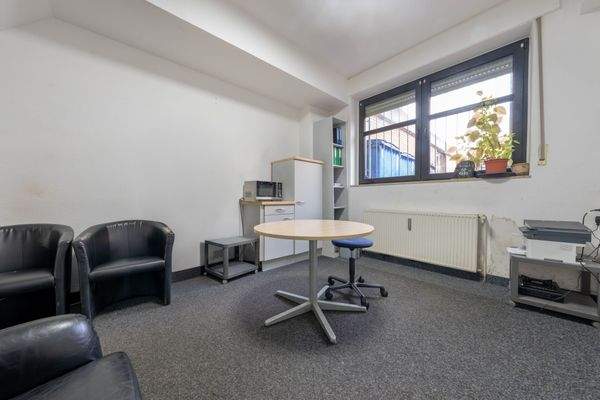 EG li. Aufenthaltsraum