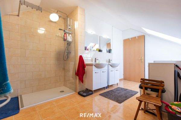 19. Badezimmer Obergeschoss