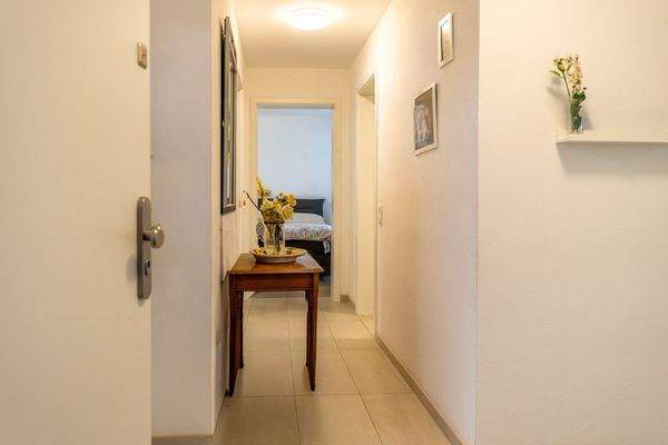 Geschmackvolle Gartenwohnung von 2013 – modern, hell und ideal gelegen