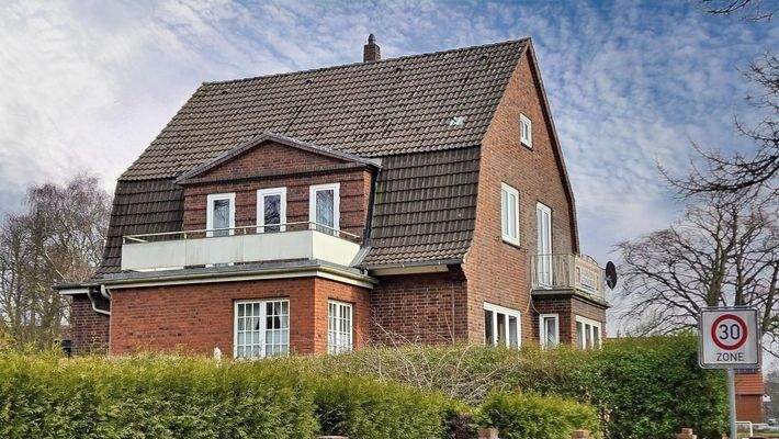 West-Seite: Dachterrasse mögl.