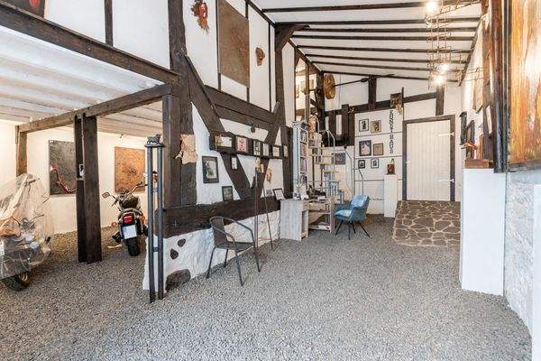 Galerie im Erdgeschoss des Scheuenanbaus