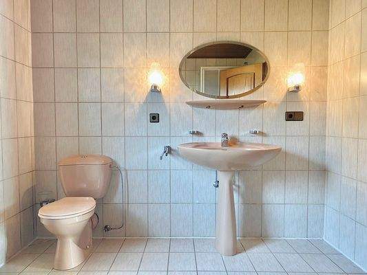 Bad mit Tageslicht, OG