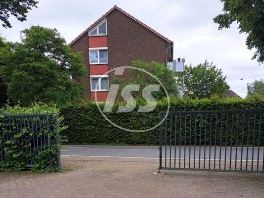 Zaufahrt zum Gelände