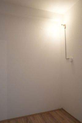 Abstellraum / begehbarer Kleiderschrank