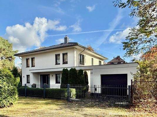 Großes Grundstück mit allem Komfort