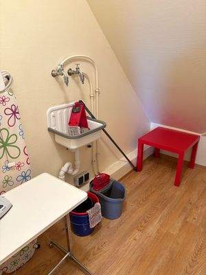 10_Raum für Waschmaschine:Trockner.JPG