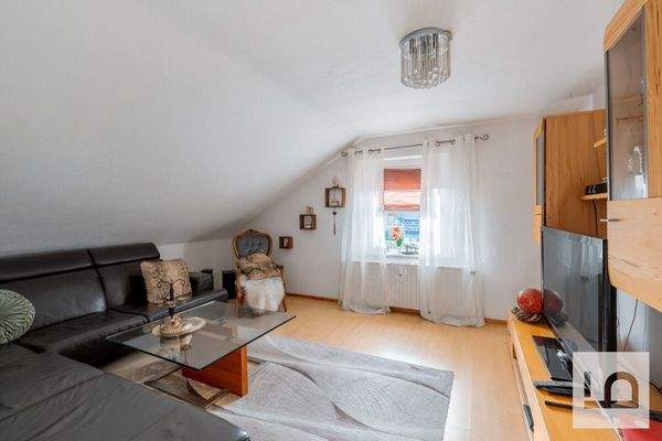 Wohnzimmer Wohnung im DG