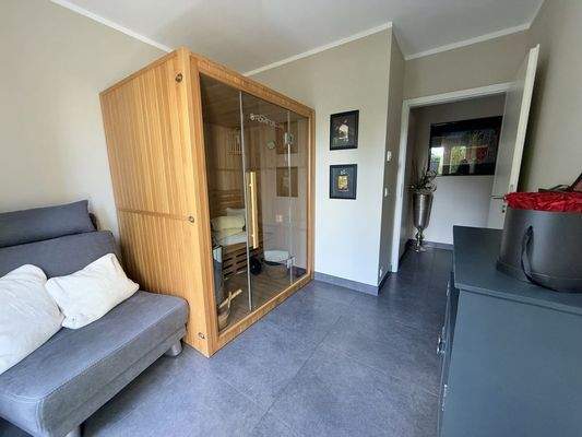 Vielseitig nutzbarer Raum – aktuell mit Sauna ausg