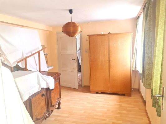 großzügige Schlafzimmer