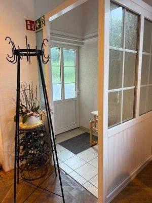 Saal Eingang von der Straße