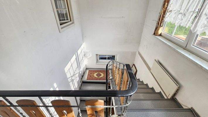 Stiegenaufgang zum OG - Haus - Bad Kleinkirchheim - kaufen