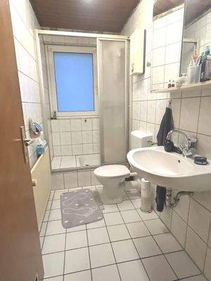 Das weitere Badezimmer im 1. Obergeschoss