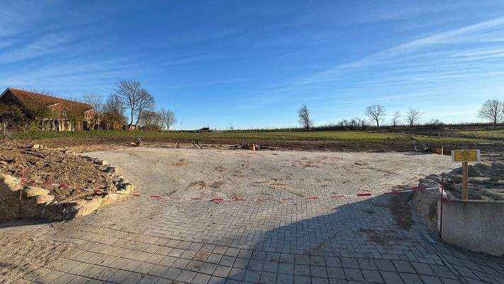 Zufahrt Grundstücke.jpg