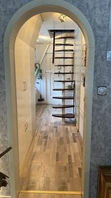 Flur mit Treppenaufgang