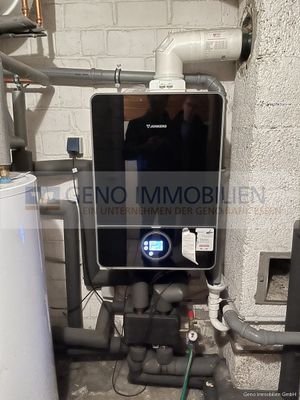 neuwertige Heizungstechnik