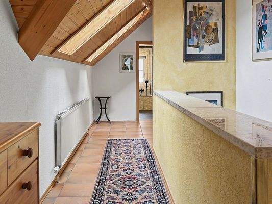 Gang zu Bad 1 und Schlafzimmer