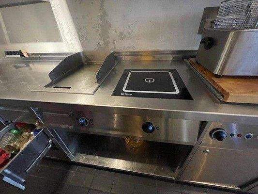 Grill und Warmhalteplatz steht auch zur Ablöse.jpg