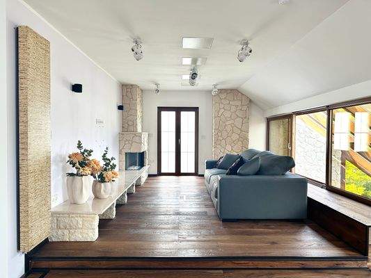 1. OG Galerie/ Kamin No.2