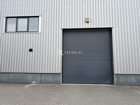 Krefeld / Oppum Halle, Krefeld / Oppum Hallenfläche