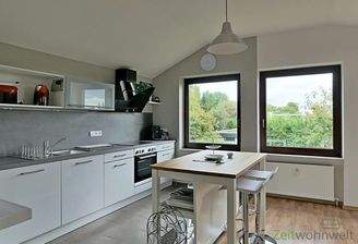 Blück zur Küche mit Tresen