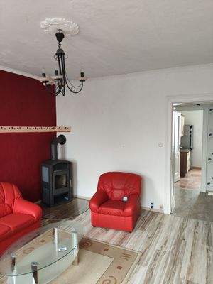 OG Whg 2 Wohnen Bild 2 mit Kamin.jpg