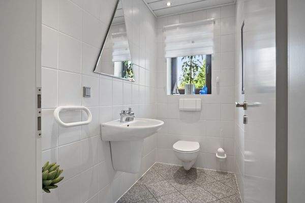 Gäste-WC Erdgeschoss