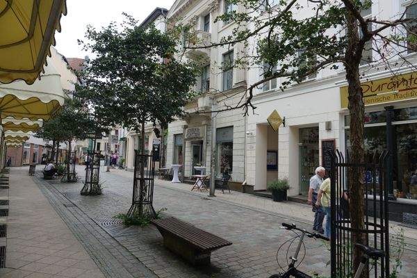 Blich zur Schloßstraße.JPG