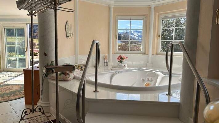 Wellnessbereich - Whirlpool UG