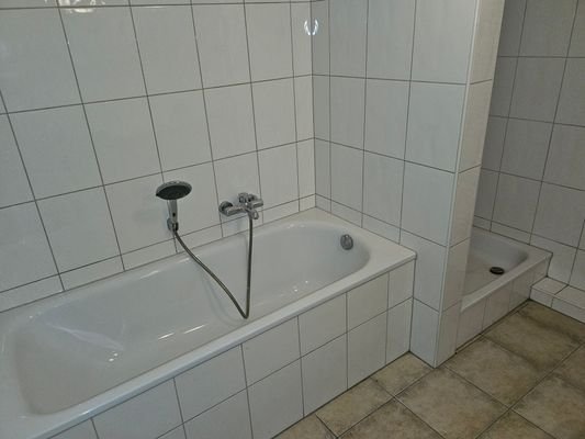 Badewanne-Dusche.jpg