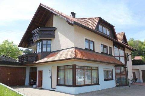 Weilen unter den Rinnen Halle, Weilen unter den Rinnen Hallenfläche