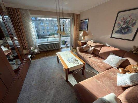 Wohnzimmer mit Möbeln