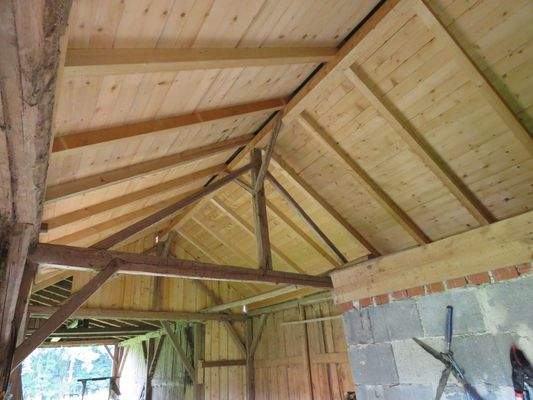 eingebretterter Dachstuhl im Nebengebäude  