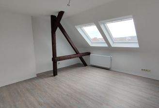 Helles Dachgeschosszimmer