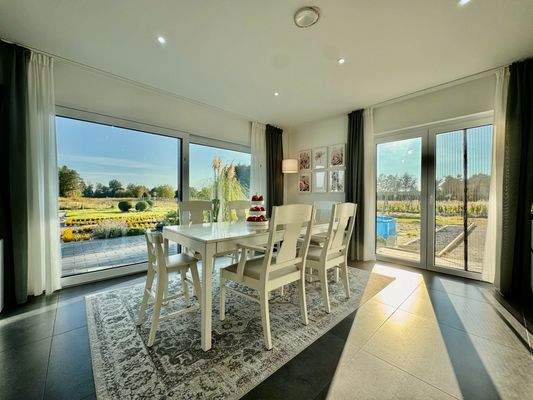 Wohn- und Essbereich