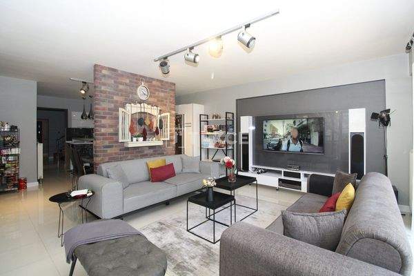 Spacious Stylish Villa with Private Garden in Ankara Çayyolu