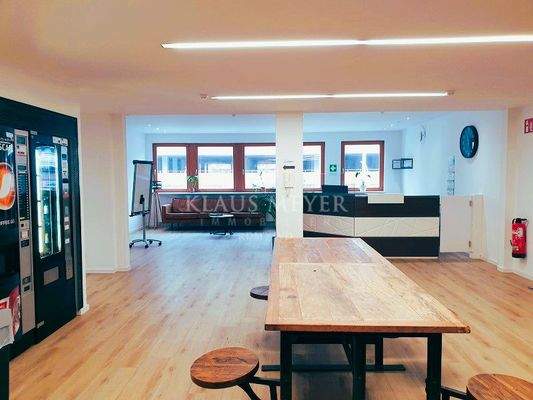 Empfang / Warten / Pause