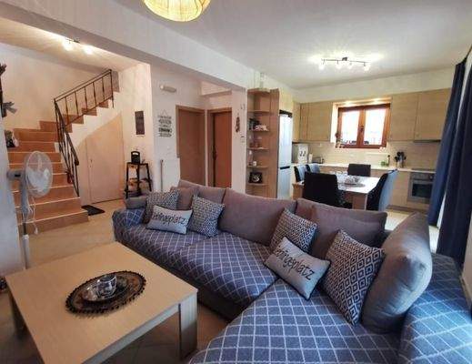 Kreta, Roumeli: Villa in kleiner Wohnanlage zu verkaufen