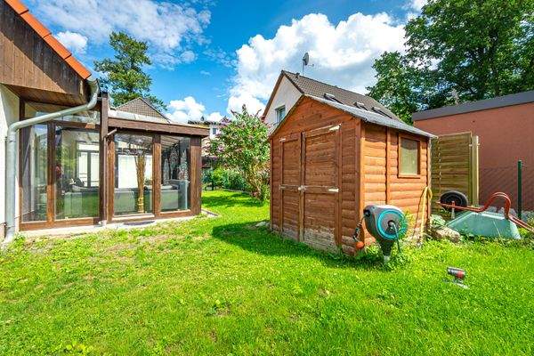 Wintergarten und Geräteschuppen