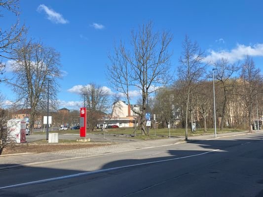 Blick von Sparkasse (Vis a Vie)