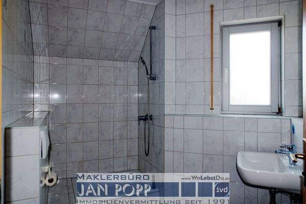 Dusche-WC mit Tageslicht