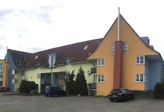 Johannes-Brahms-Str. 1-6