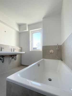 PS24_Haus1_Bad_OG.jpg