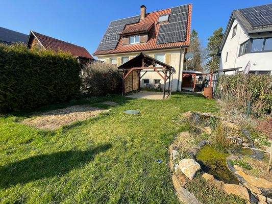 Garten rechte Seite.jpg