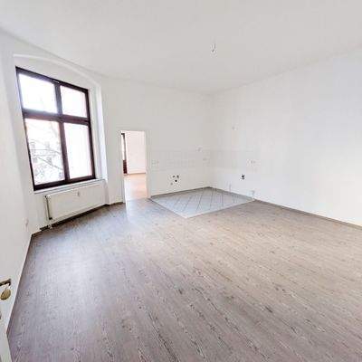 Helle Wohnung mit Laminatboden