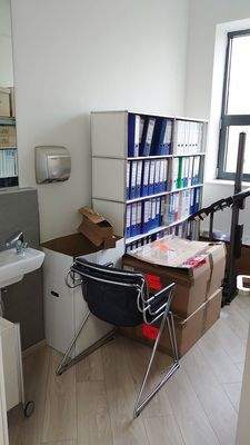 Raum mit Waschbecken 1