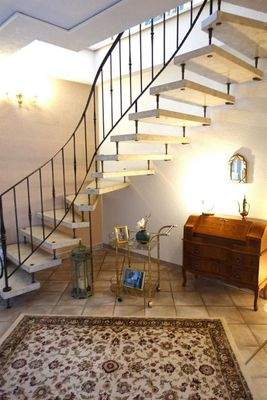 EFH Mamortreppe zum OG