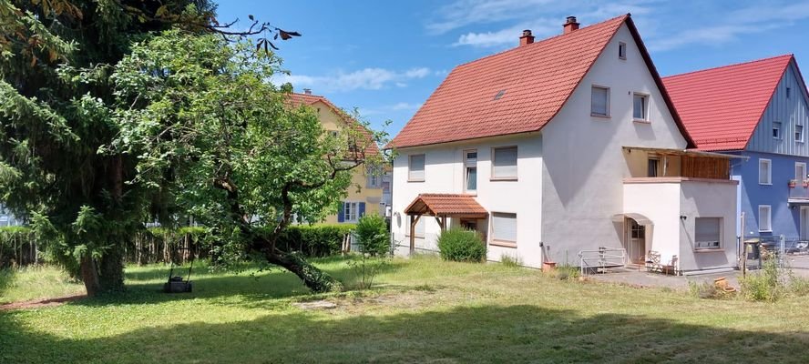 Garten mit Blick Eingangsbereiche