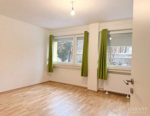 Schlafzimmer (Seite 1)